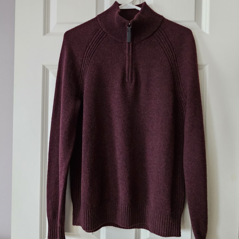 Banana Republic Men's Burgundy Italian Wool Half Zip Sweater Size Small